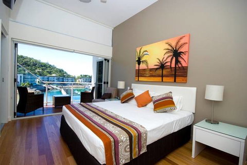Beachside At Magnetic Harbour - Mackay Tourism 4