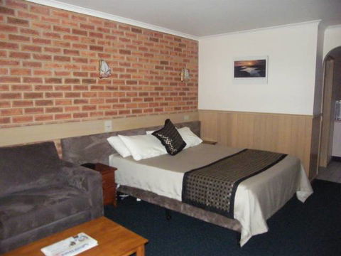 BEST WESTERN Colonial Motor Inn Bairnsdale - Mackay Tourism 0
