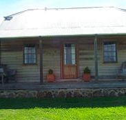 Brickendon Historic  Farm Cottages - Mackay Tourism