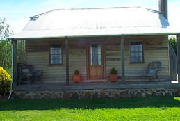 Brickendon Historic & Farm Cottages - Mackay Tourism 0