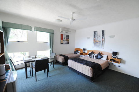 Caboolture Riverlakes Motel - Mackay Tourism 0