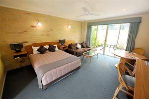 Caboolture Riverlakes Motel - Mackay Tourism 5