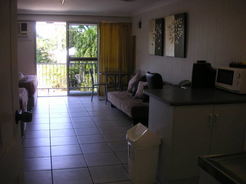 Cairns Holiday Lodge - Mackay Tourism 3