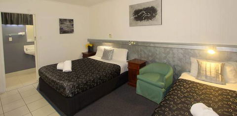 Charm City Motel - Mackay Tourism 2