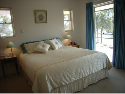 Chuckem Farmstay And Bed & Breakfast - Mackay Tourism 1