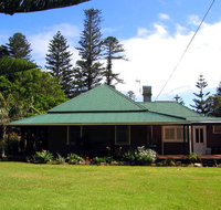 Cobbys of Crystal Pool Holiday Heritage Cottage - Mackay Tourism