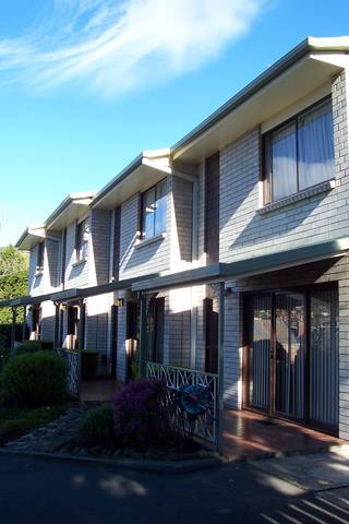 Davey Place Holiday Town Houses - Mackay Tourism 0