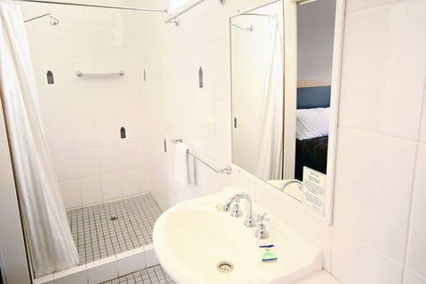 Downs Motel - Mackay Tourism 5