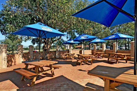 Drakesbrook Hotel - Mackay Tourism 1