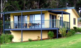 Kalaru Lodge Cottages - Mackay Tourism 1