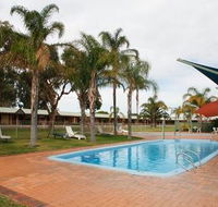 Kalbarri Palm Resort Golden Chain - Mackay Tourism