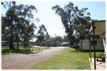 Lake Waranga Caravan Park & Holiday Camp - Mackay Tourism 4