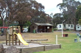 Macedon Caravan Park - Mackay Tourism 0