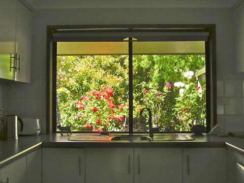 Myamba House Kyneton - Mackay Tourism 0