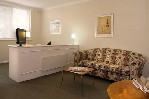 North Melbourne Serviced Apartments - Mackay Tourism 3