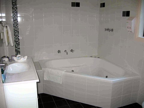 Pelicans Rest Shellharbour - Mackay Tourism 0