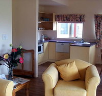 Poinciana Cottages - Mackay Tourism