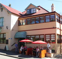 Jamison Guesthouse and The Rooster Restaurant - Mackay Tourism