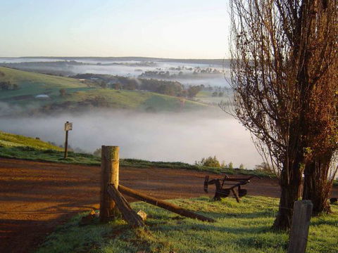 Balingup Heights Hilltop Forest Cottages - Mackay Tourism 4