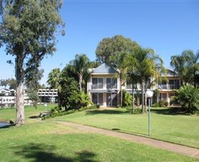 Villa Tarni Apartments - Mackay Tourism 1