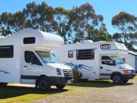 Discovery Holiday Parks  Strahan Cosy Cabins - Mackay Tourism 1