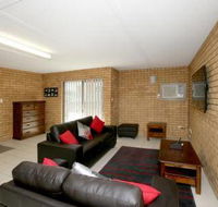 Salmon Apartment - Mackay Tourism