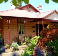 The Greens of Leura bed and Beakfast - Mackay Tourism