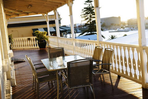 Tradewinds Hotel Fremantle - Mackay Tourism 1