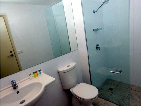 Travelodge Hotel Hobart Airport - Mackay Tourism 3