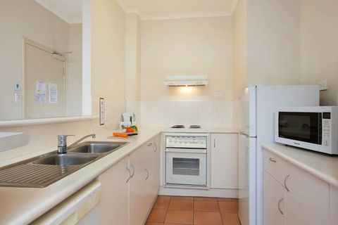 Tropic Towers Apartments - Mackay Tourism 2