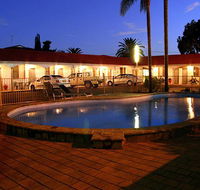 Tuncurry Beach Motel - Mackay Tourism