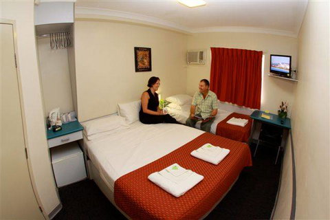 Value Inn Motel - Mackay Tourism 1
