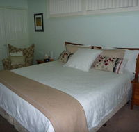 Wallabi Point Bed and Breakfast - Mackay Tourism