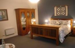 Walton House B&B - Mackay Tourism 1