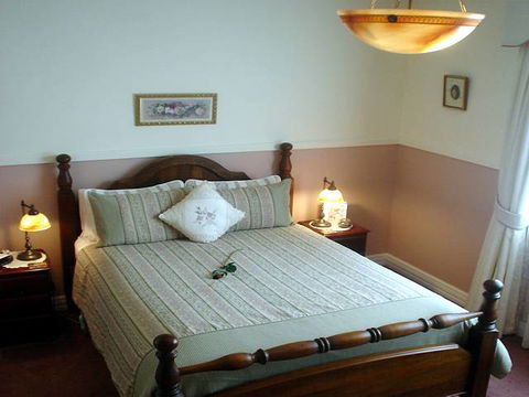 Walton House B&B - Mackay Tourism 3