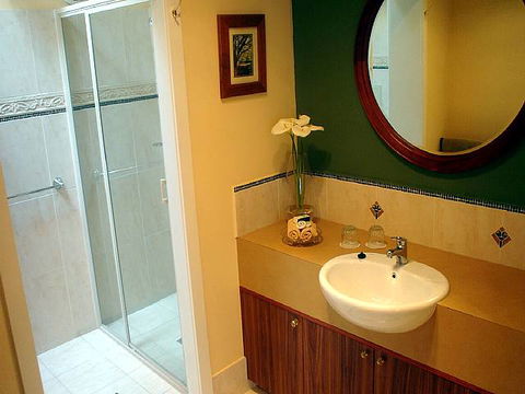Walton House B&B - Mackay Tourism 4