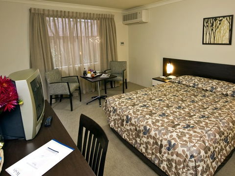 Wesley Lodge - Mackay Tourism 1