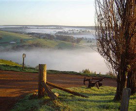 Balingup Heights Hilltop Forest Cottages - Mackay Tourism 0