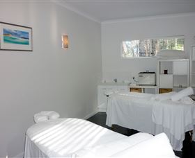 Karma Chalets And Karisma Spa - Mackay Tourism 3