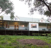 Sea Breeze Chalets - Mackay Tourism