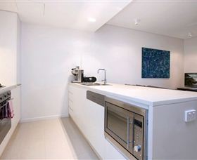 Absolute Waterfront Luxury Apartments - Mackay Tourism 4