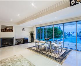 The Grand Broadbeach - Vogue Holiday Homes - Mackay Tourism 3