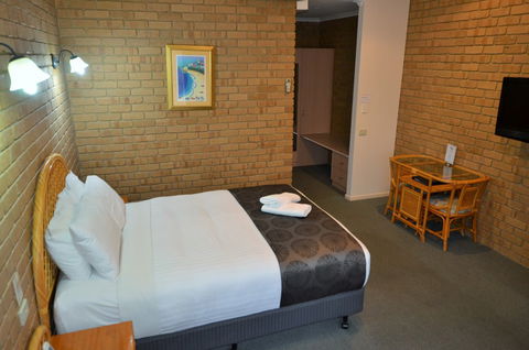 Tropicana Motor Inn - Mackay Tourism 5