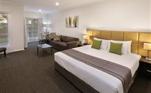 Bolton On The Park - Mackay Tourism 1