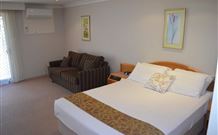 Hilltops Retreat Motor Inn - Young - Mackay Tourism 2