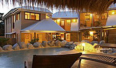 L Auberge Apartments Noosa - Mackay Tourism 1