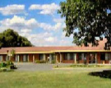 Colonial Motor Inn - Mackay Tourism 1