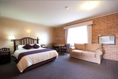 Blue Gum Motor Inn - Mackay Tourism 3