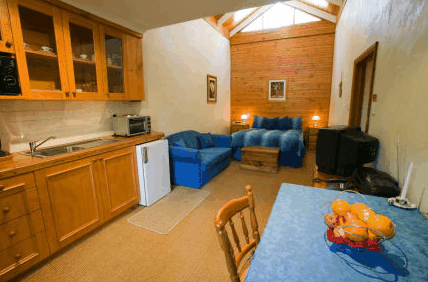 Clarendon Chalets - Mackay Tourism 3