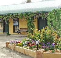 Omeo Motel - Mackay Tourism